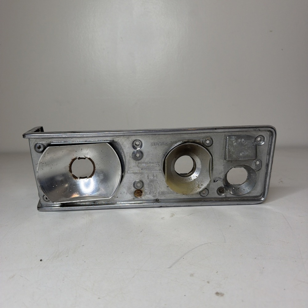 Left Hand Lucas L832 Taillight / Stop Light Housing off Triumph TR6. -MV- 8